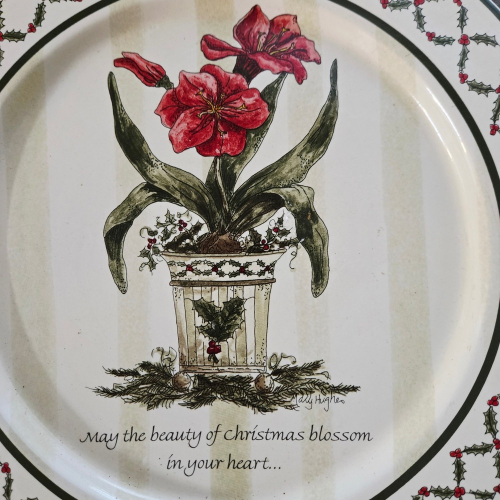 Mary Hughes 1998 Christmas Amaryllis Plate Decorative Collectible Gift